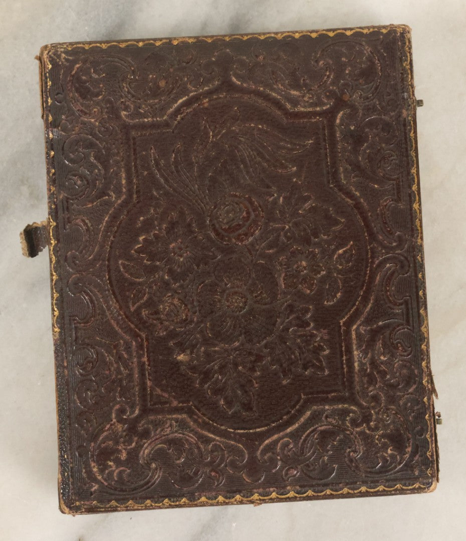 Lot 024 - Antique 1/4 Plate Daguerreotype Of Two Sibling Children, Brother And Sister, In Full Intact Leatherette Union Case