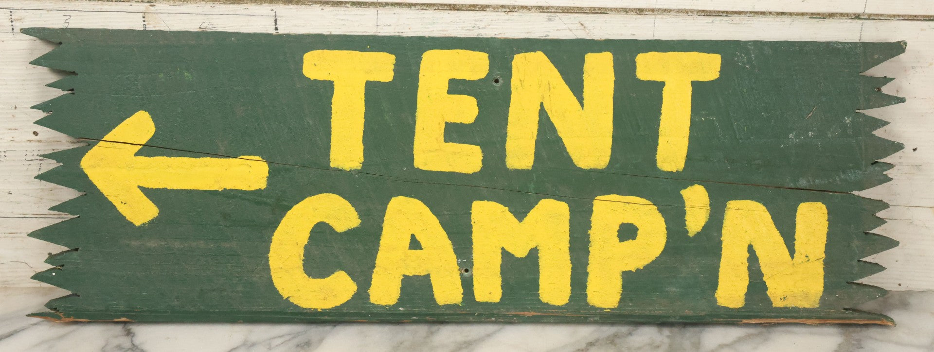 Lot 035 - Vintage Hand Painted Wood Cut Camp Sign, "Tent Camping", In Green And Yellow Paint, Folk Art, Sawtooth Edge, Note Wood Beginning To Split, 24" x 8"