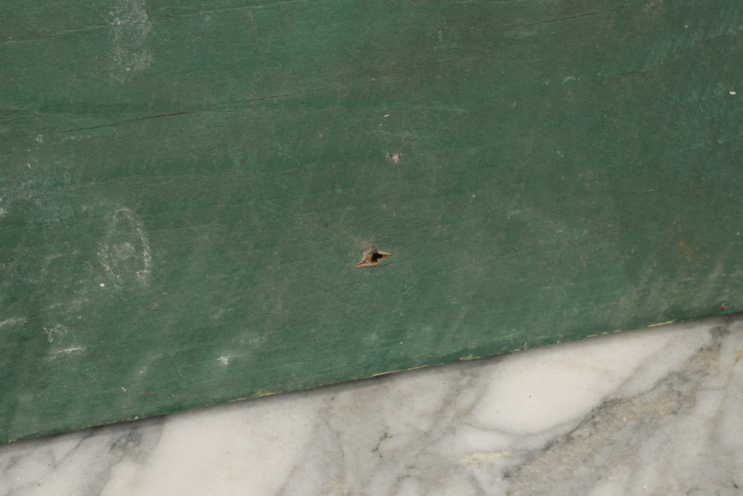 Lot 035 - Vintage Hand Painted Wood Cut Camp Sign, "Tent Camping", In Green And Yellow Paint, Folk Art, Sawtooth Edge, Note Wood Beginning To Split, 24" x 8"