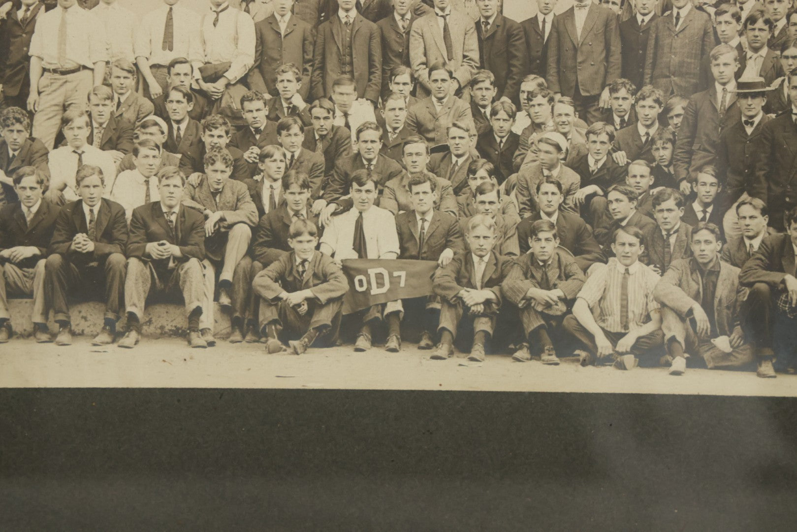 Lot 039 - Antique Boarded Group Photograph Of Dartmouth College Men's Class Of 1907, New Hampshire, In Frame, 19-3/4" x 10-3/4"