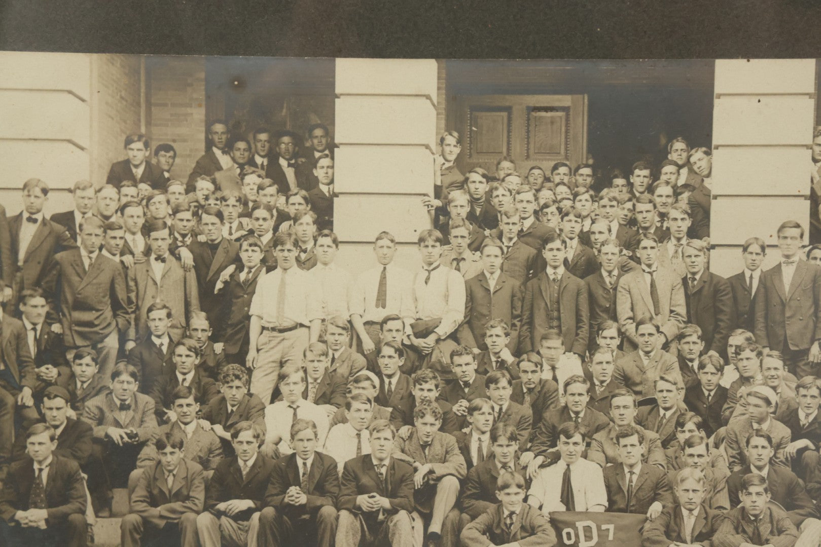 Lot 039 - Antique Boarded Group Photograph Of Dartmouth College Men's Class Of 1907, New Hampshire, In Frame, 19-3/4" x 10-3/4"