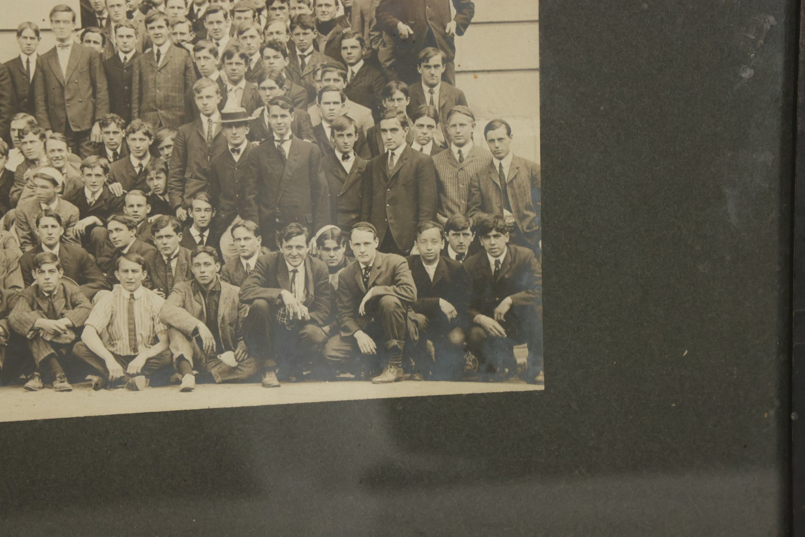Lot 039 - Antique Boarded Group Photograph Of Dartmouth College Men's Class Of 1907, New Hampshire, In Frame, 19-3/4" x 10-3/4"