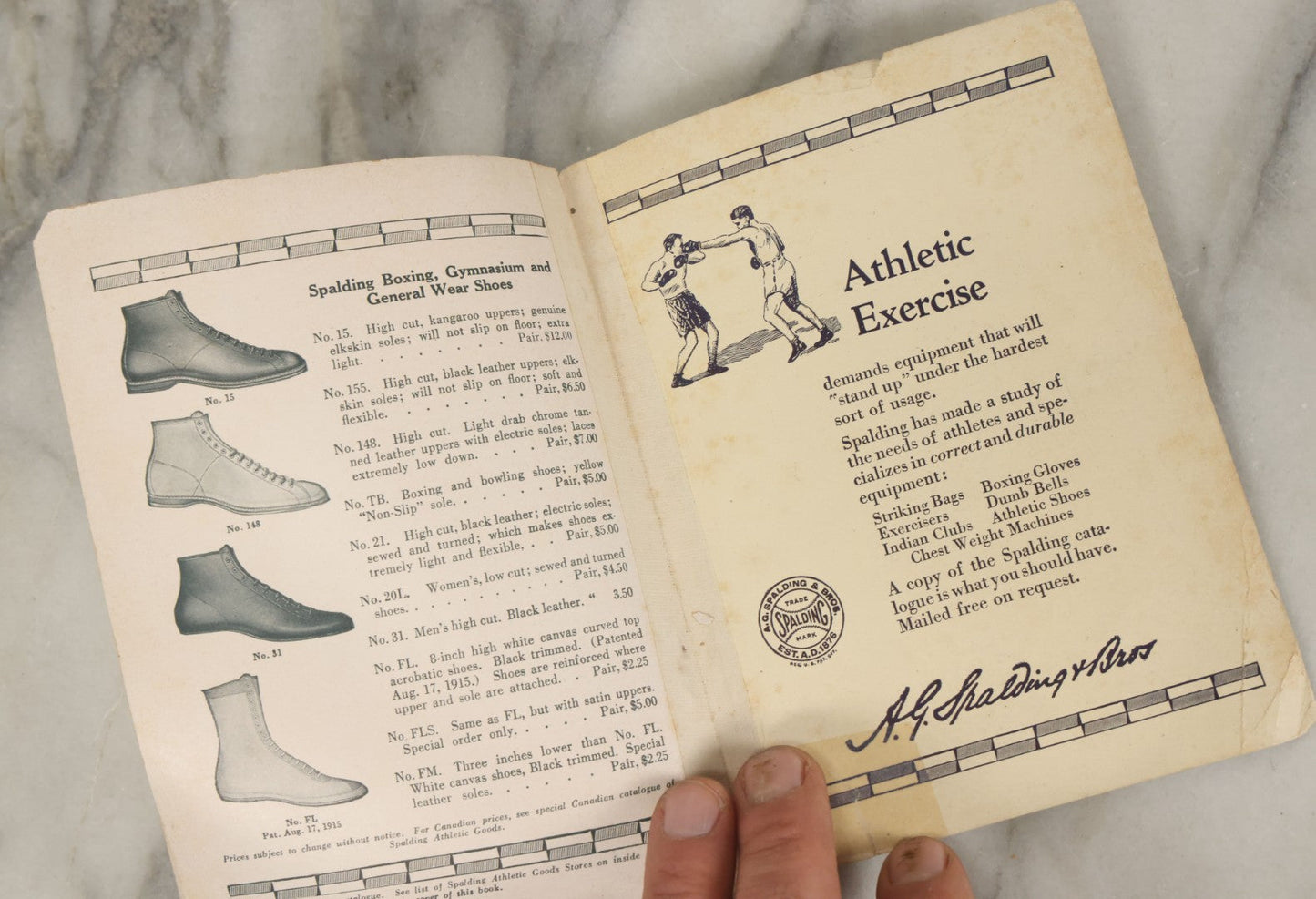 Lot 058 - "Spalding's Athletic Library No. 25B, Boxing, Complete Illustrated Instructions In The Art Of Self Defense", Vintage Boxing Booklet, With Many Photographs And Illustrations, Copyright 1926 By American Sports Publishing Co., Note Wear