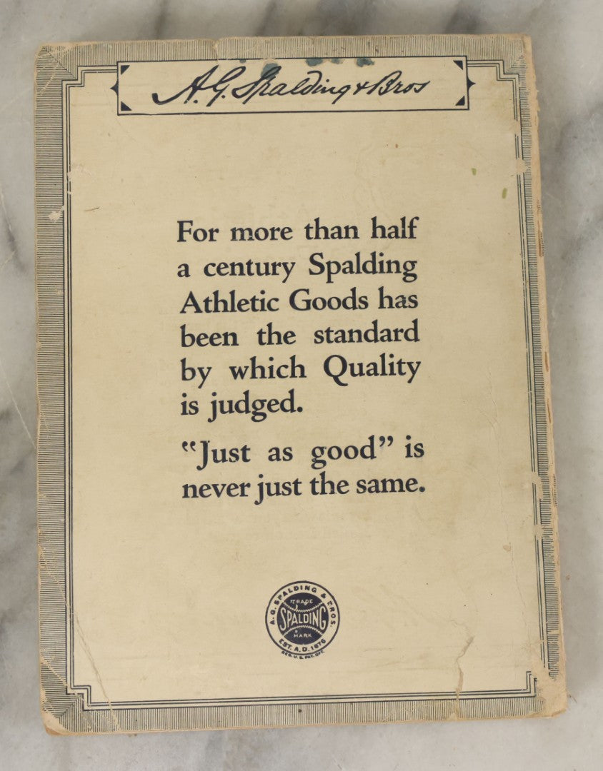 Lot 058 - "Spalding's Athletic Library No. 25B, Boxing, Complete Illustrated Instructions In The Art Of Self Defense", Vintage Boxing Booklet, With Many Photographs And Illustrations, Copyright 1926 By American Sports Publishing Co., Note Wear