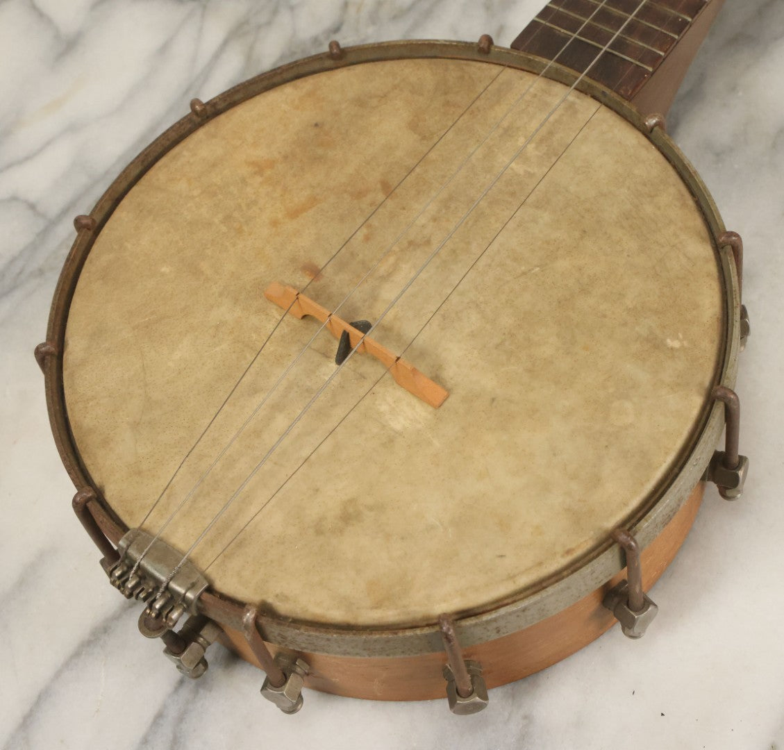 Lot 067 - Vintage 4 String Ukulele Banjo Banjolele, All Strings Present But Likely Needs Restrung, Tuning, Refurbishment, Not Tested, 21" Long