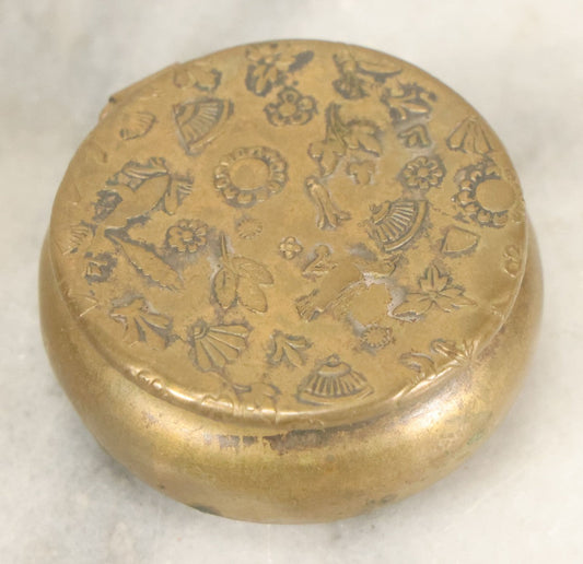 Lot 088 - Antique Small Brass Pill Pot With Hinged Lid With Flora And Fauna Decorations, Including Birds Frogs And Flowers