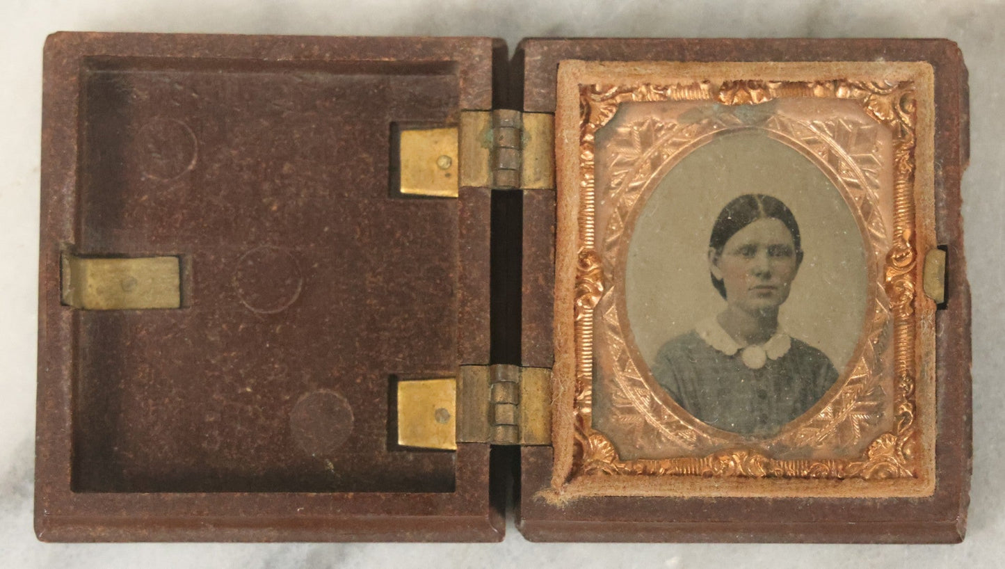 Lot 105 - Antique 1/16th Plate Tintype Photograph Of Young Woman With Short Hair And White Collar, In Thermoplastic Union Case, By S. Peck & Co. Manufacturers, Note No Interior Case Pillow