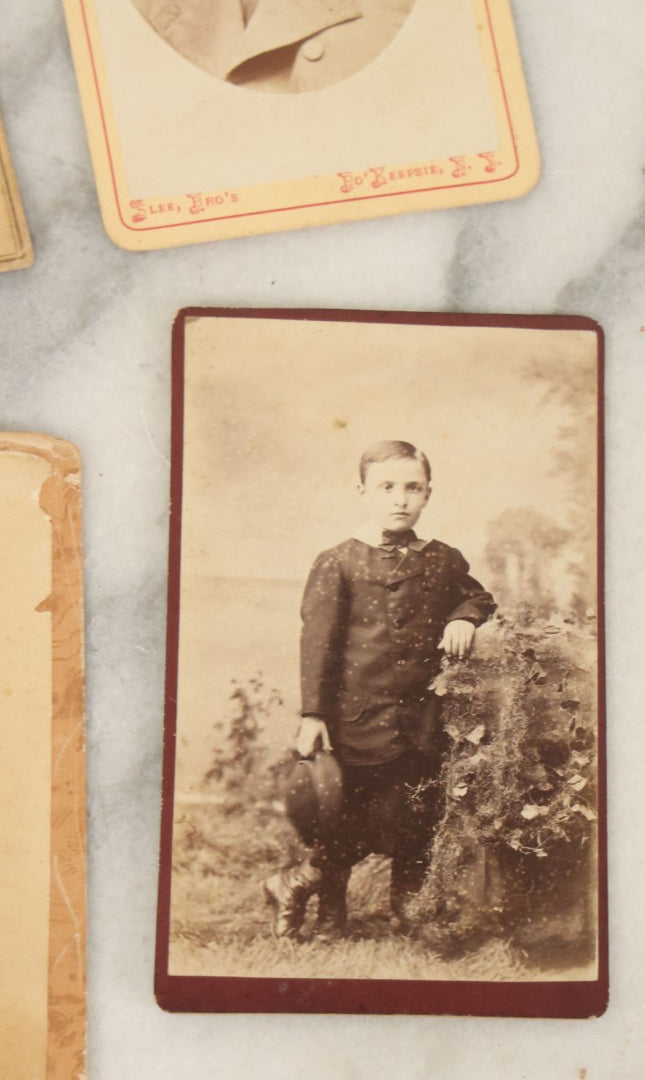 Lot 120 - Grouping Of 17 Antique Carte De Visite C.D.V. Photographs Of Men, Women And Children, Including Mother With Tiny Baby And Boy With Pink Tinted Bowtie