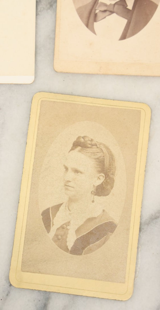 Lot 120 - Grouping Of 17 Antique Carte De Visite C.D.V. Photographs Of Men, Women And Children, Including Mother With Tiny Baby And Boy With Pink Tinted Bowtie