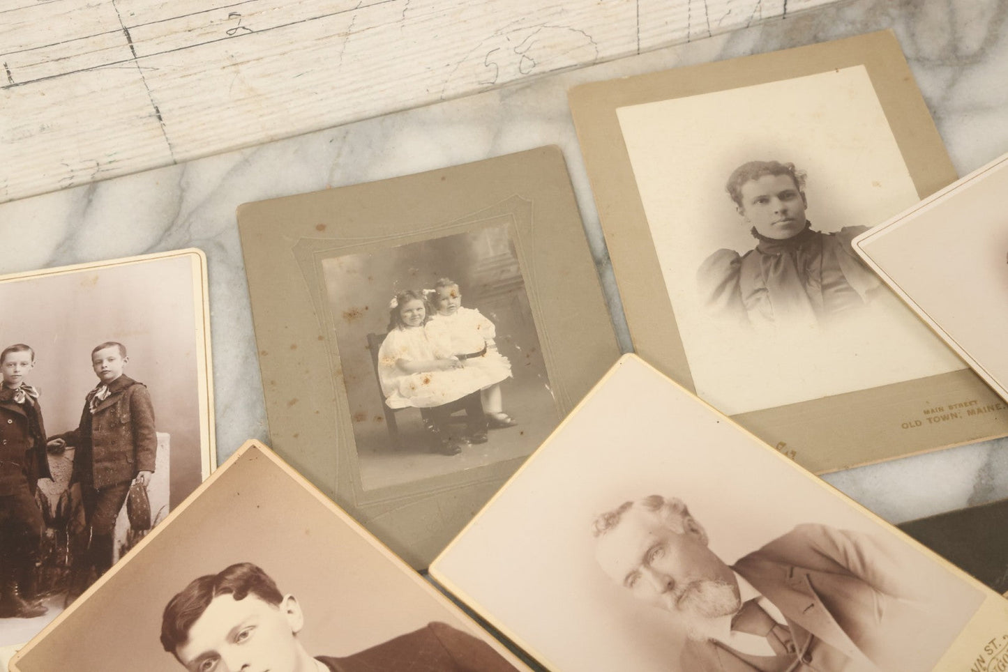 Lot 121 - Grouping Of 23 Antique Cabinet Card And Boarded Photographs Of Men, Women And Children, Including Class Of Graduates From Waterbury, Vermont