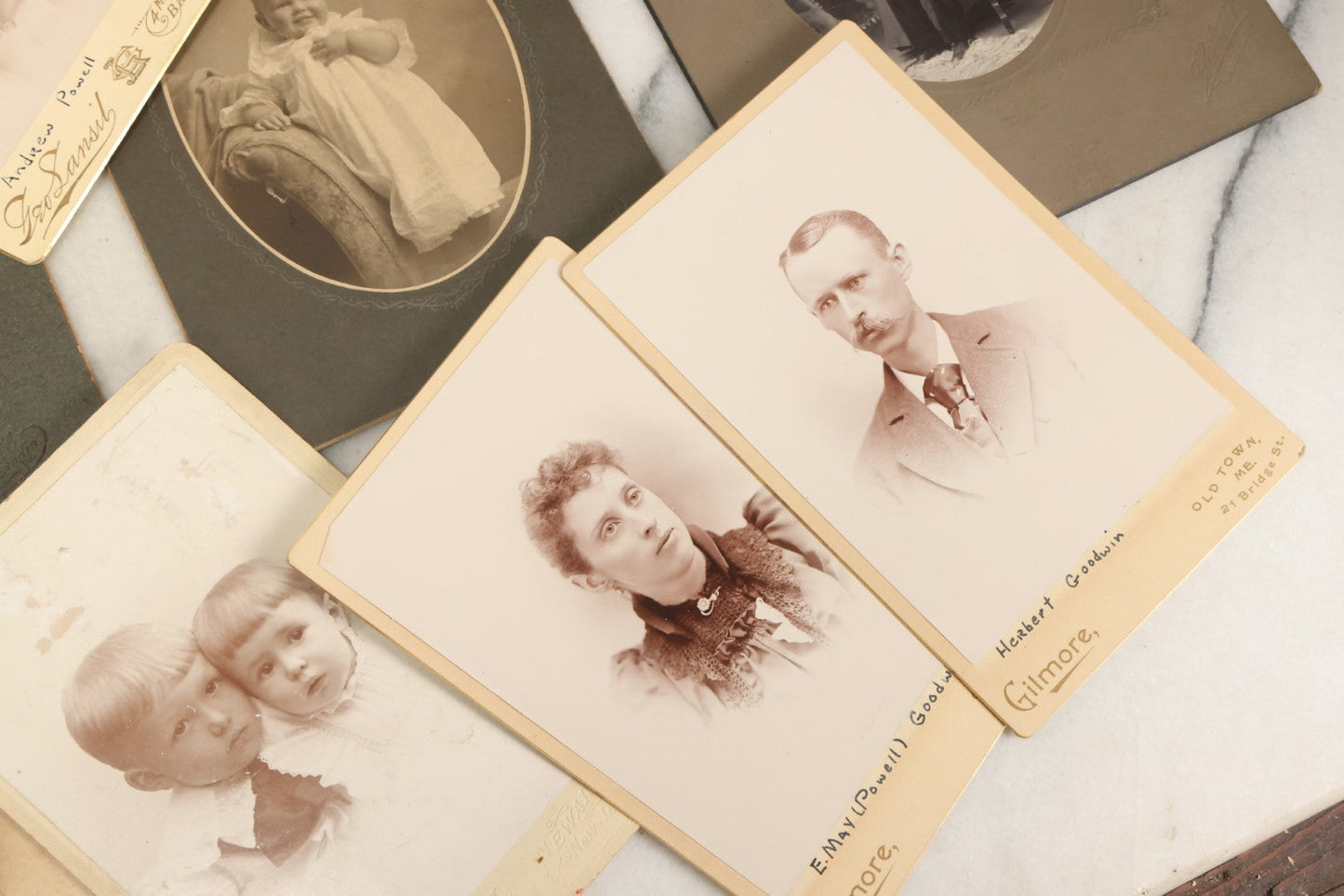 Lot 121 - Grouping Of 23 Antique Cabinet Card And Boarded Photographs Of Men, Women And Children, Including Class Of Graduates From Waterbury, Vermont