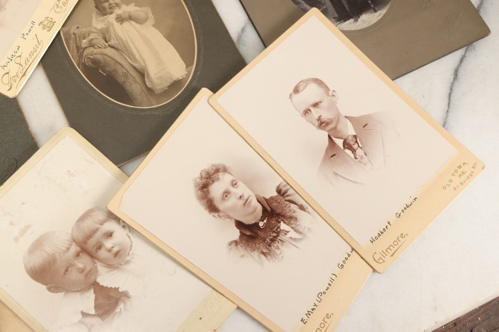 Lot 121 - Grouping Of 23 Antique Cabinet Card And Boarded Photographs Of Men, Women And Children, Including Class Of Graduates From Waterbury, Vermont
