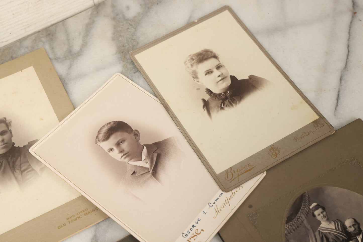 Lot 121 - Grouping Of 23 Antique Cabinet Card And Boarded Photographs Of Men, Women And Children, Including Class Of Graduates From Waterbury, Vermont