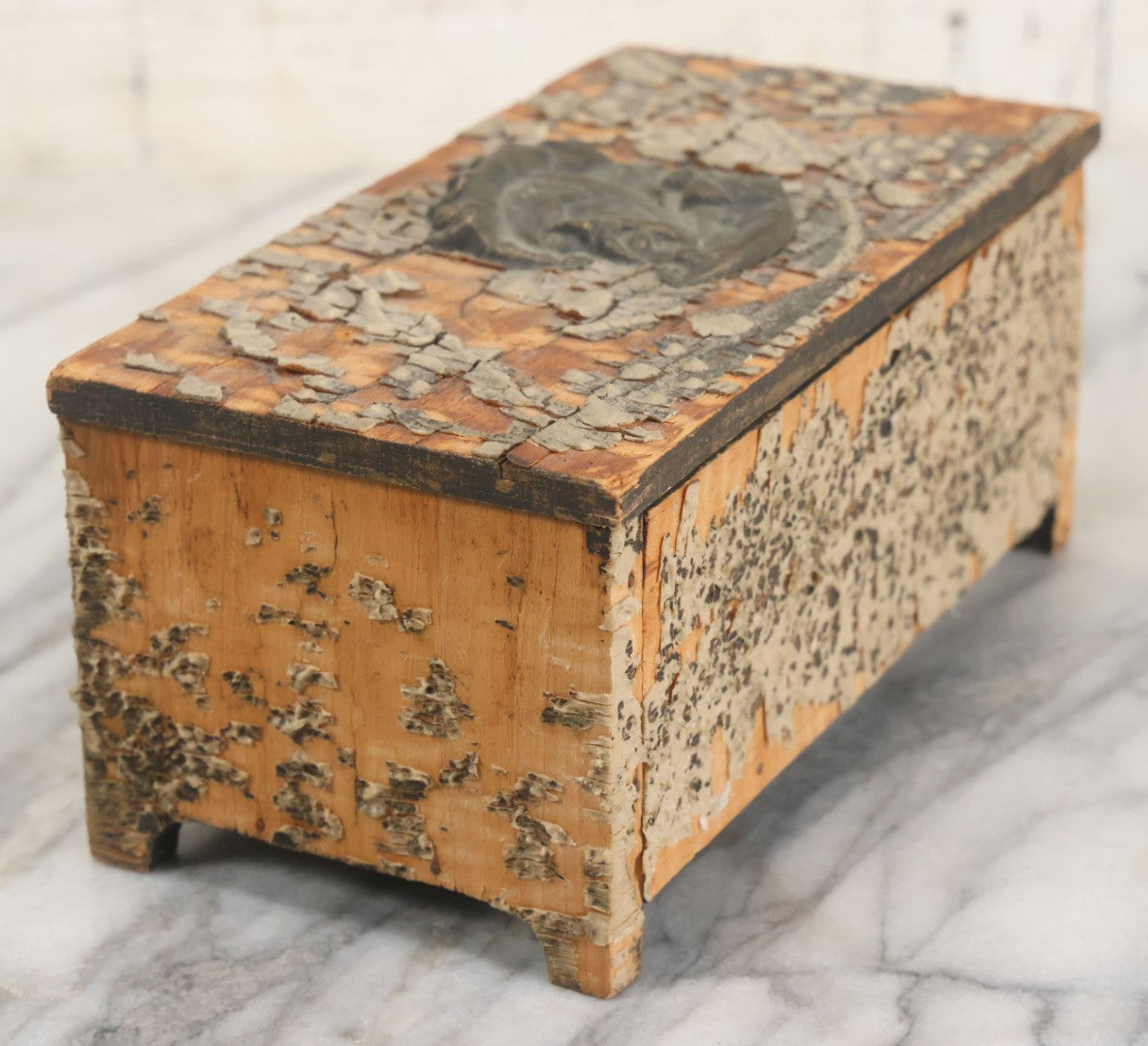 Lot 101 - Antique Wooden Box With Chippy Paint And Metal Adornment Featuring Man In Hat