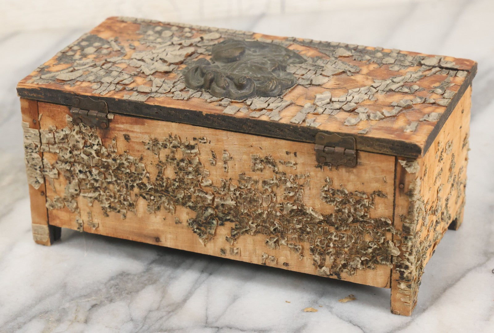 Lot 101 - Antique Wooden Box With Chippy Paint And Metal Adornment Featuring Man In Hat