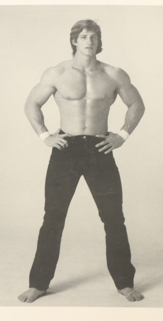 Lot 108 - Grouping Of 21 Vintage Promotional Press Photos Of Various Celebrities, Actors, Wrestlers, Etc., Including Farrah Fawcett, Bee Gees, Henry Winkler, Etc., Circa 1970s