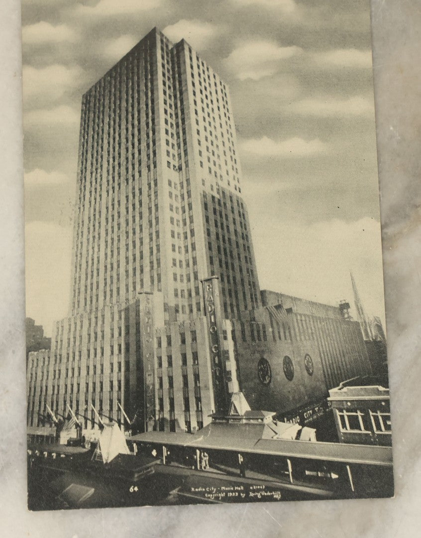 Lot 122 - Grouping Of Twelve Vintage Postcards Souvenir Postcards From New York City, New York, Including The Statue Of Liberty, Times Square, The Chrysler Building, Etc., Circa 1940s