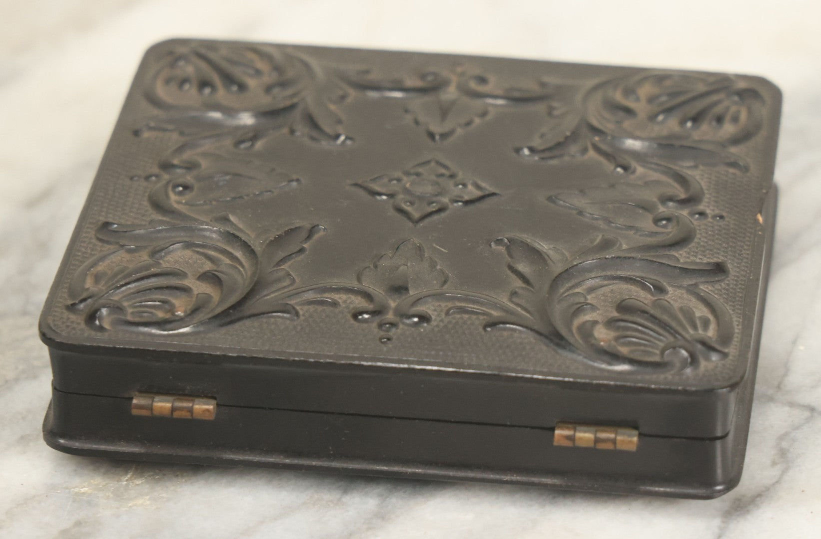 Lot 013 - Antique 1/6th Plate Daguerreotype Photograph Of A Young Girl In A White Dress Holding Her Hand To Her Chest, In Thermoplastic Case Manufactured By Hoolmes, Booth, & Haydens' Daguerreotype, Photographic, And Ambrotype Goods