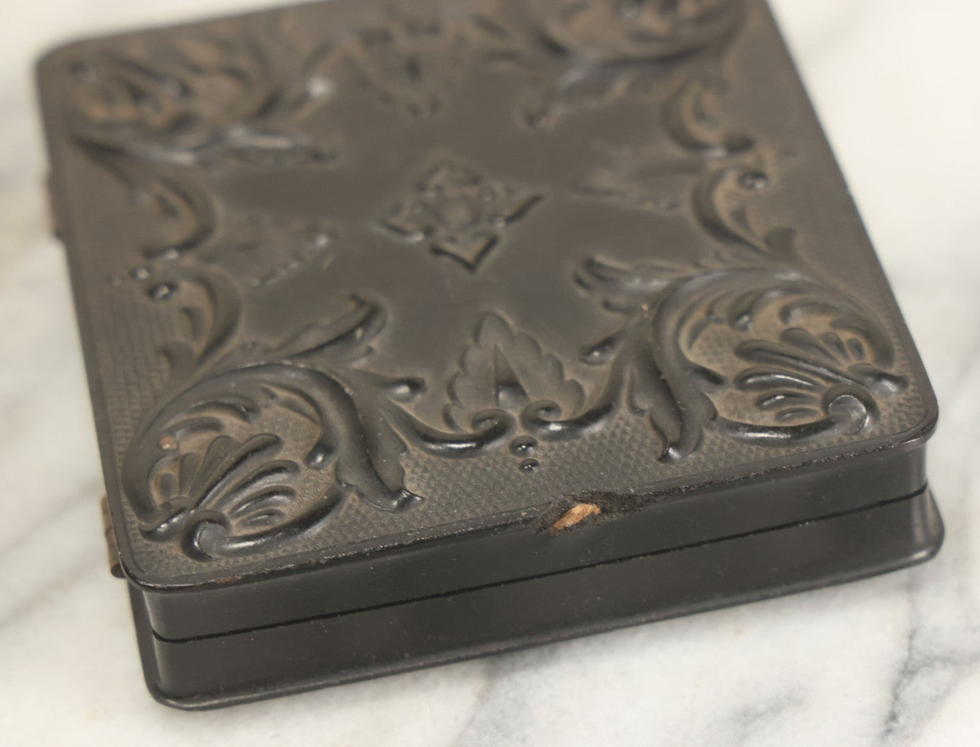 Lot 013 - Antique 1/6th Plate Daguerreotype Photograph Of A Young Girl In A White Dress Holding Her Hand To Her Chest, In Thermoplastic Case Manufactured By Hoolmes, Booth, & Haydens' Daguerreotype, Photographic, And Ambrotype Goods