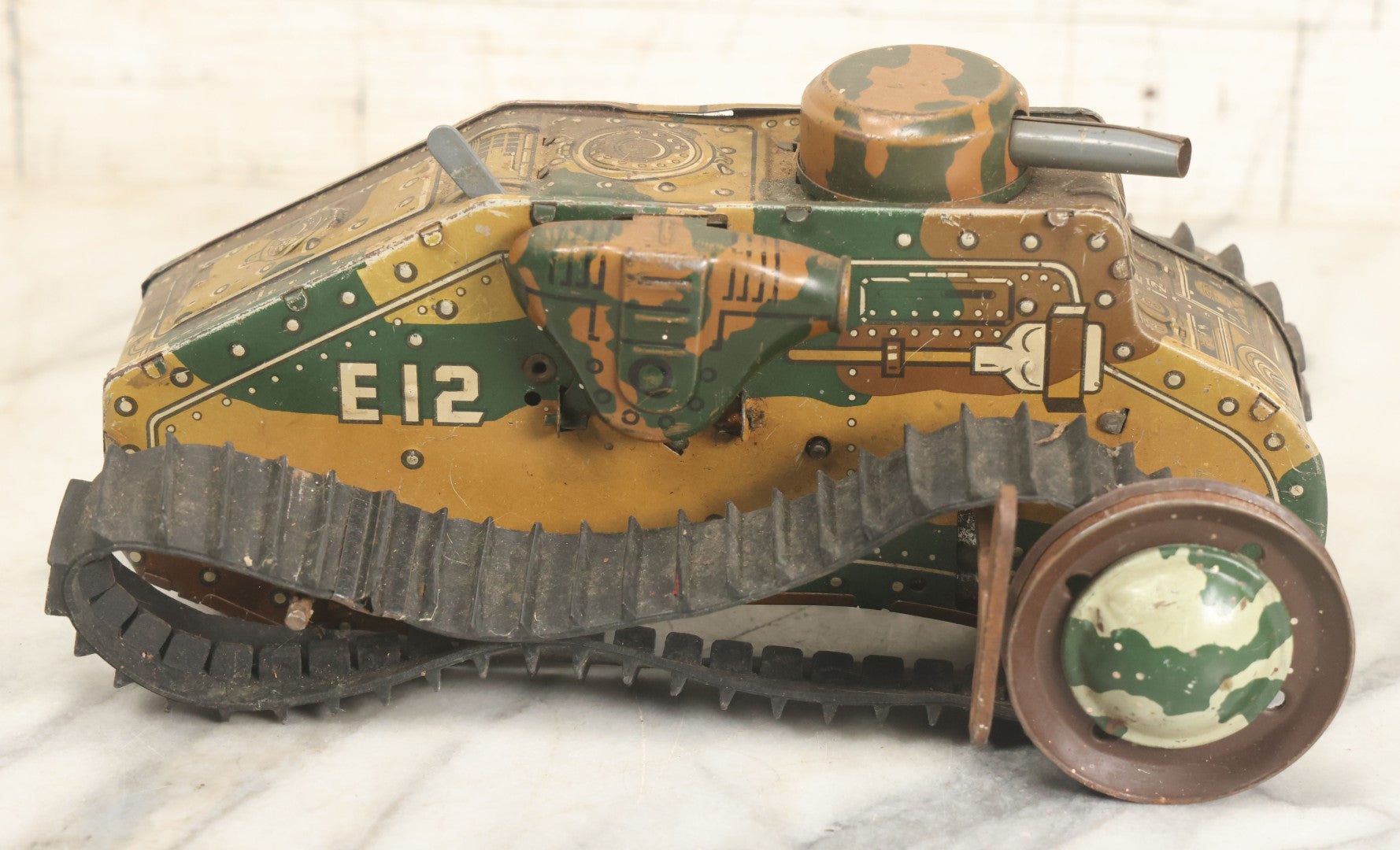 Lot 020 - Pair Of Vintage Tin Lithograph Toy Tanks Manufactured By Marx Toys, Fair Condition, Both Have Damage