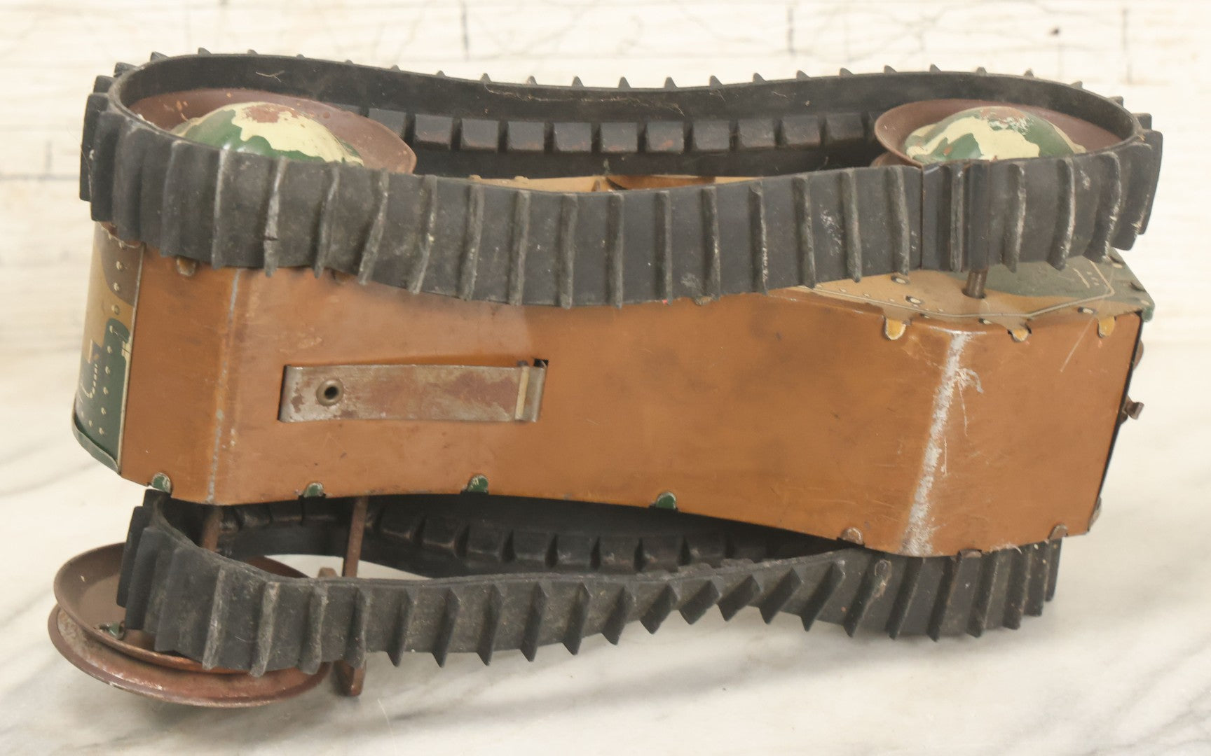 Lot 020 - Pair Of Vintage Tin Lithograph Toy Tanks Manufactured By Marx Toys, Fair Condition, Both Have Damage