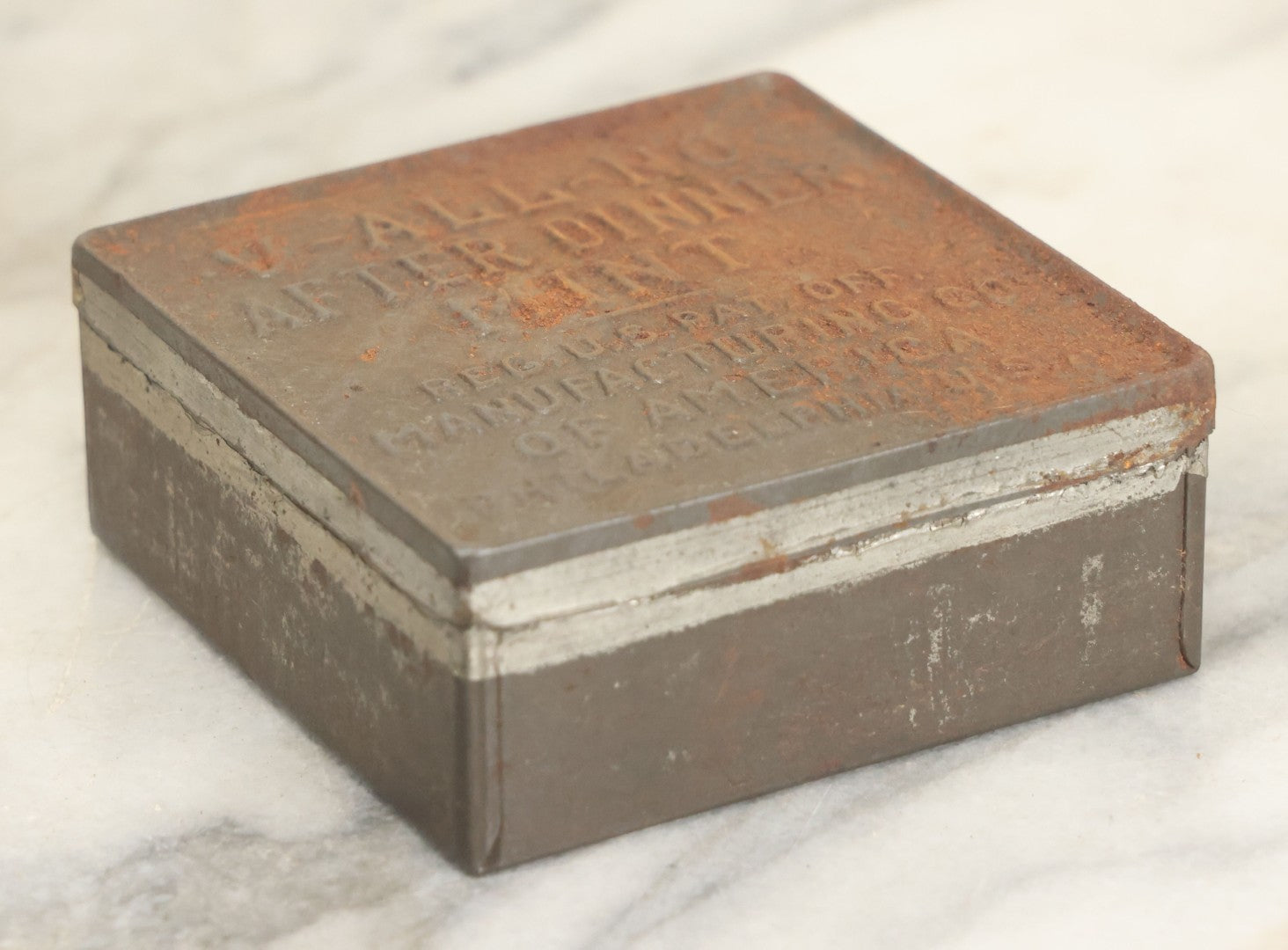 Lot 027 - Antique V-All-No After Dinner Mint Embossed Tin, Manufacturing Co. Of America, Philadelphia, U.S.A.