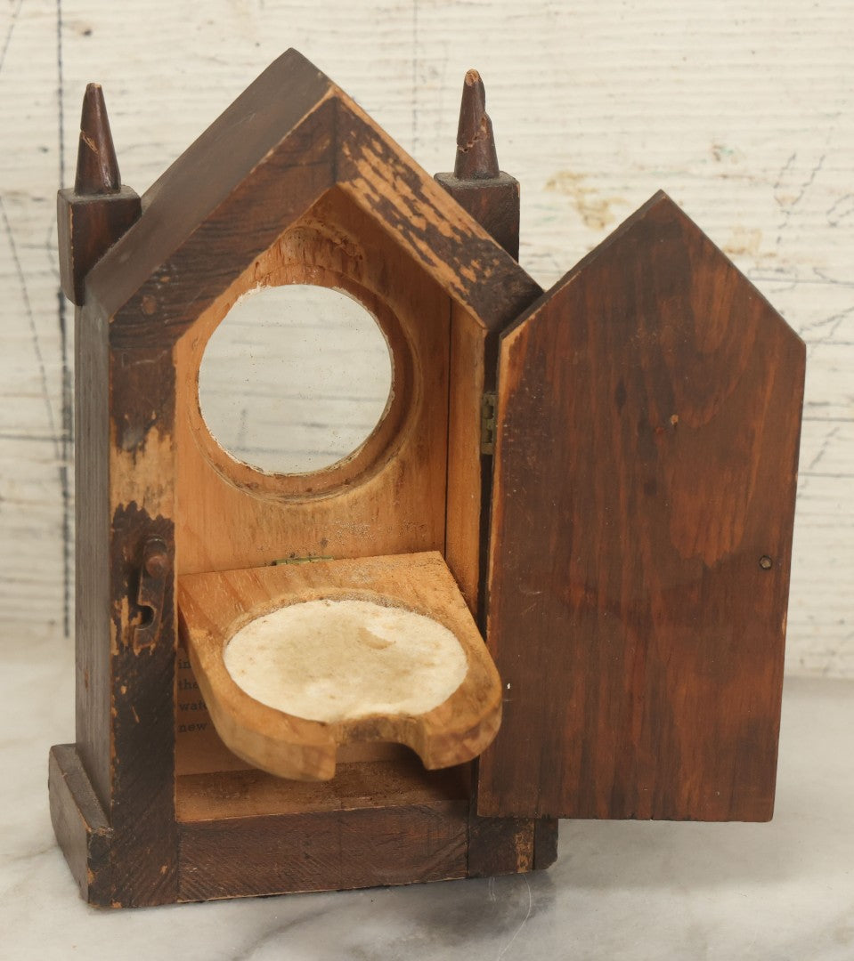 Lot 045 - Vintage Steeple Clock Style Pocket Watch Display Holder With Westclox Bull's Eye Pocket Watch (Not Working), Beehive Motif, Identification, Dated 1960