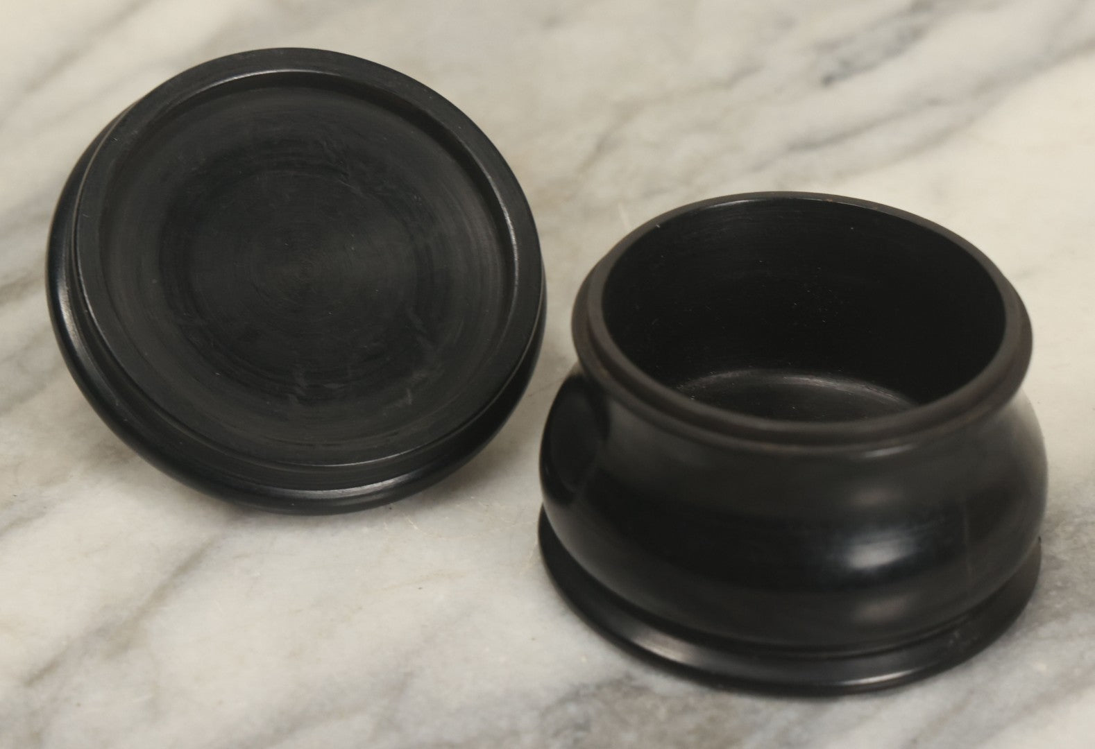 Lot 046 - Antique Turned Ebony Wood Dresser Box With Lid, Marked Ebony On Bottom, Not Lid Is Difficult To Put On