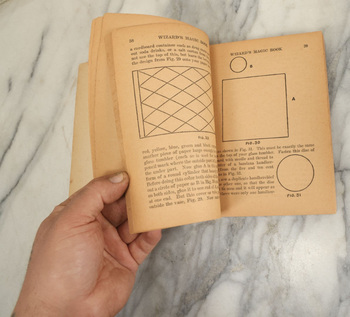 Lot 063 - Vintage "The Wizard's Magic Book" By Peter Adams, Copyright 1930, Whitman Publishing Company, Racine, Wisconsin, No. W-665