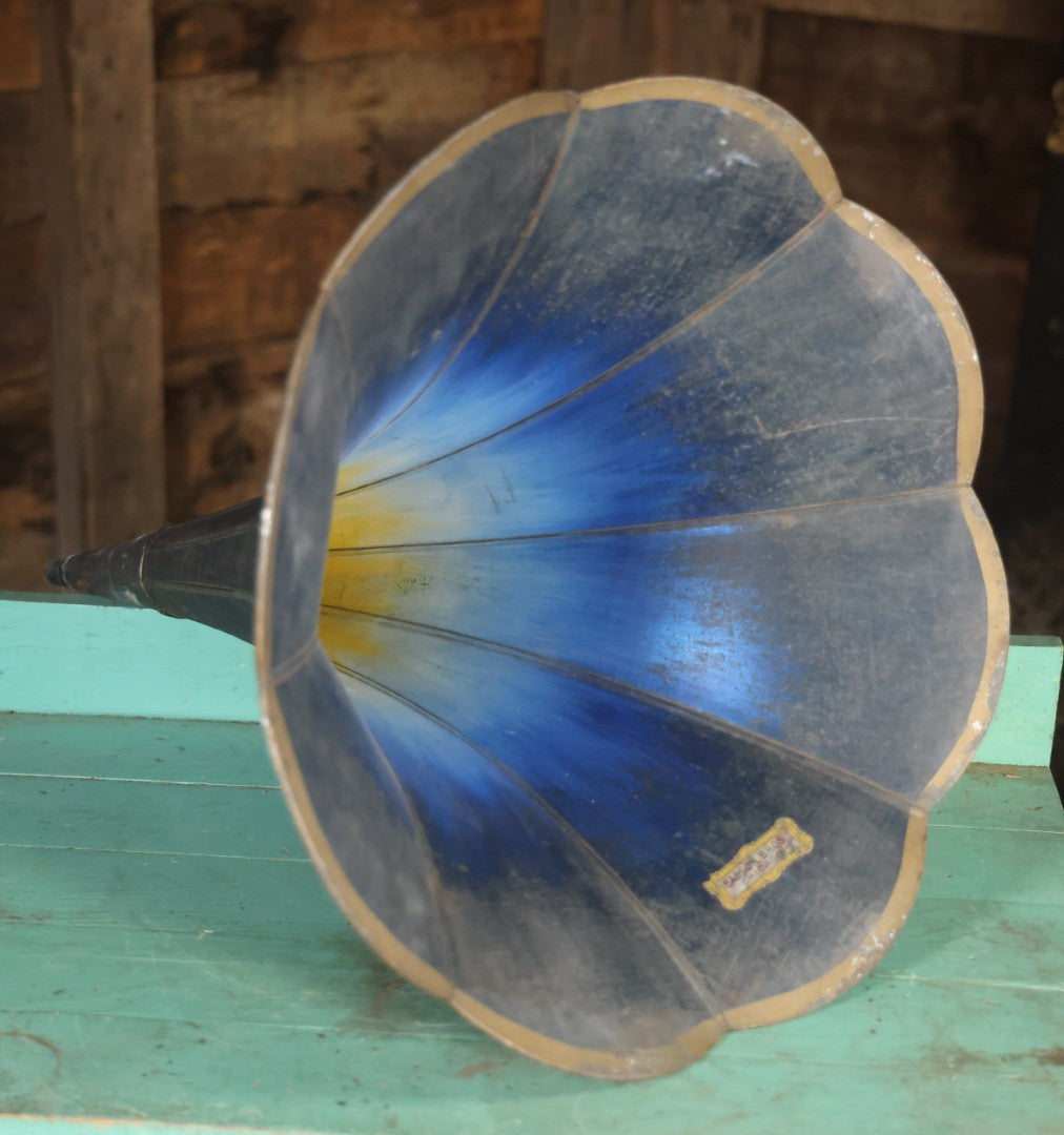 Antique Tin Phonograph Victrola Edison Horn, With Blue And Yellow Design, Manufactured By Babson Bros, Chicago, Circa 1910