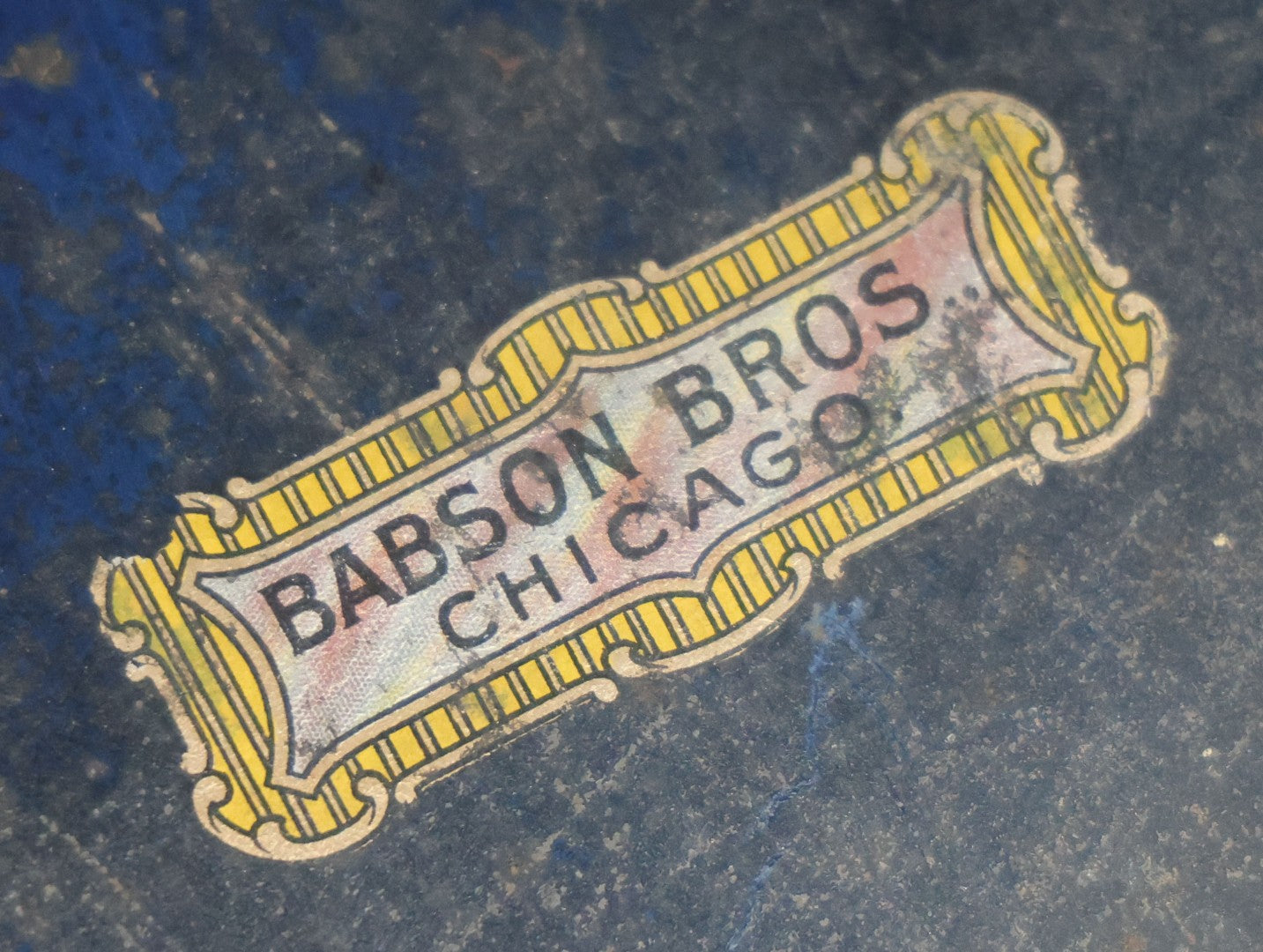 Antique Tin Phonograph Victrola Edison Horn, With Blue And Yellow Design, Manufactured By Babson Bros, Chicago, Circa 1910