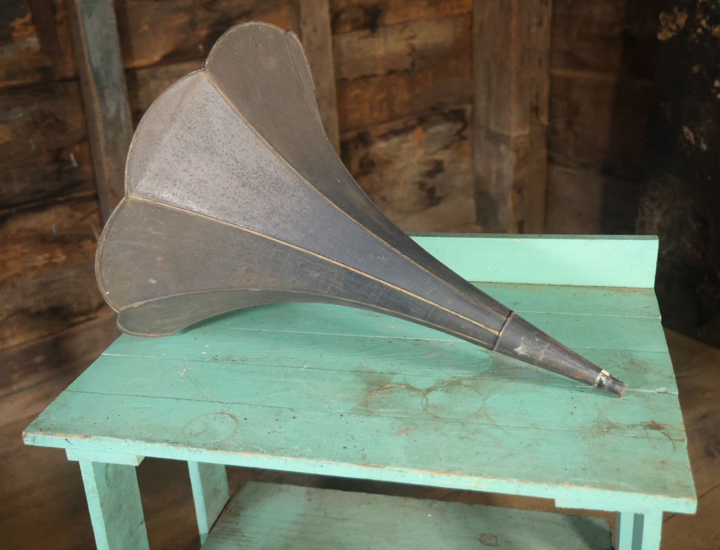 Antique Tin Phonograph Victrola Edison Horn, With Blue And Yellow Design, Manufactured By Babson Bros, Chicago, Circa 1910