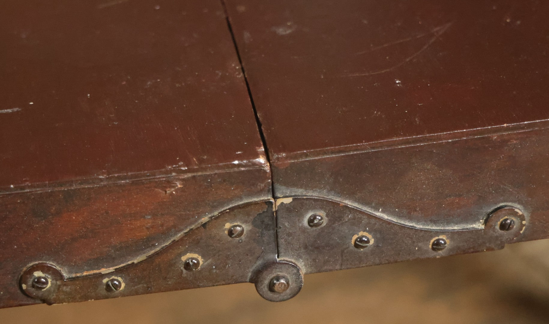 Antique Folding Traveling Embalming Table, Cooling Table, Gleason Board, Manufactured By Undertakers' Supply Co., Chicago, Dark Stain Finish