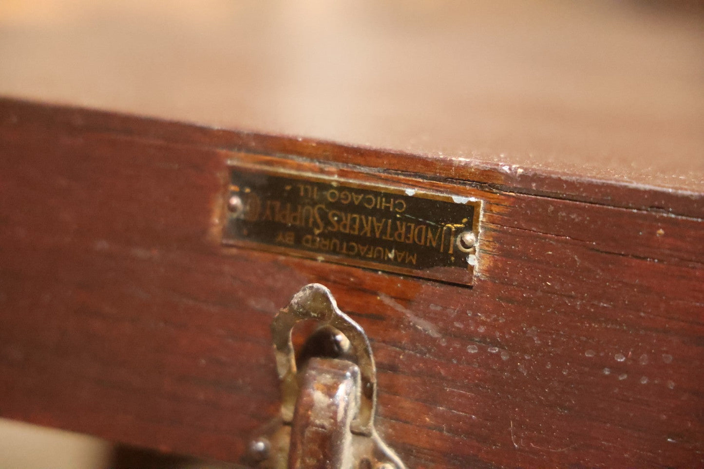 Antique Folding Traveling Embalming Table, Cooling Table, Gleason Board, Manufactured By Undertakers' Supply Co., Chicago, Dark Stain Finish