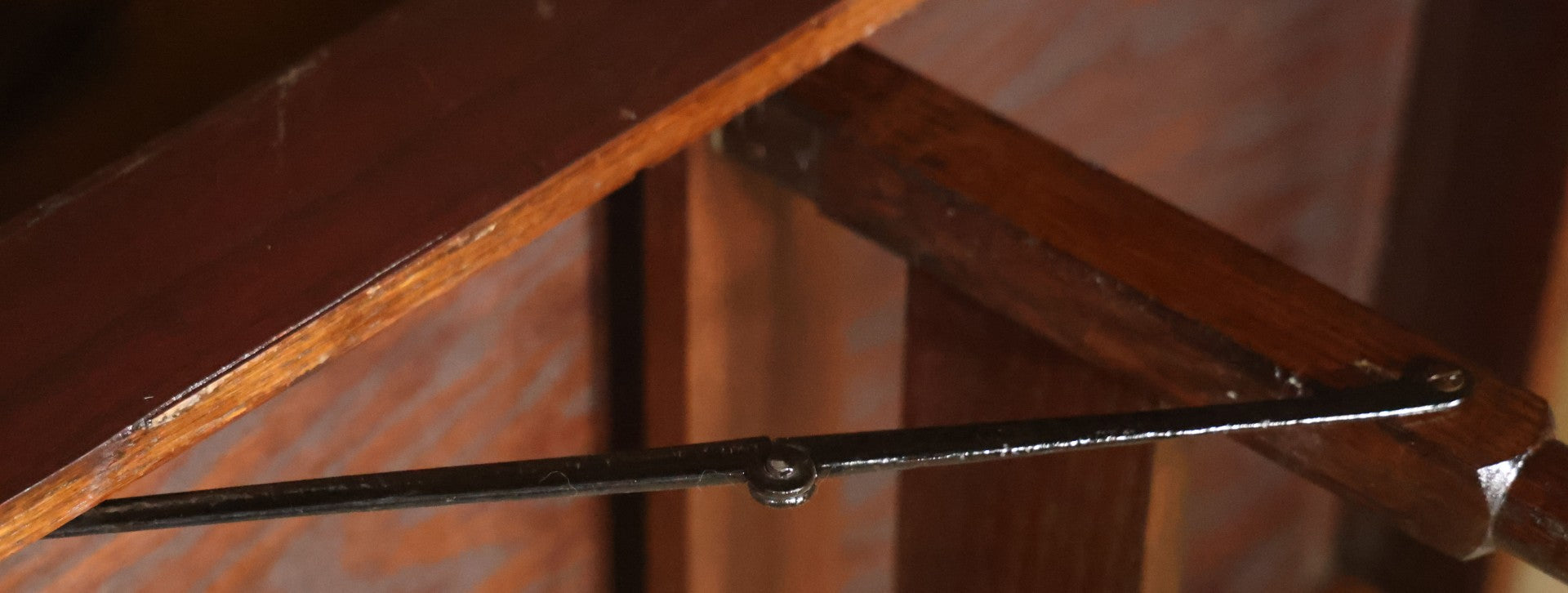 Antique Folding Traveling Embalming Table, Cooling Table, Gleason Board, Manufactured By Undertakers' Supply Co., Chicago, Dark Stain Finish