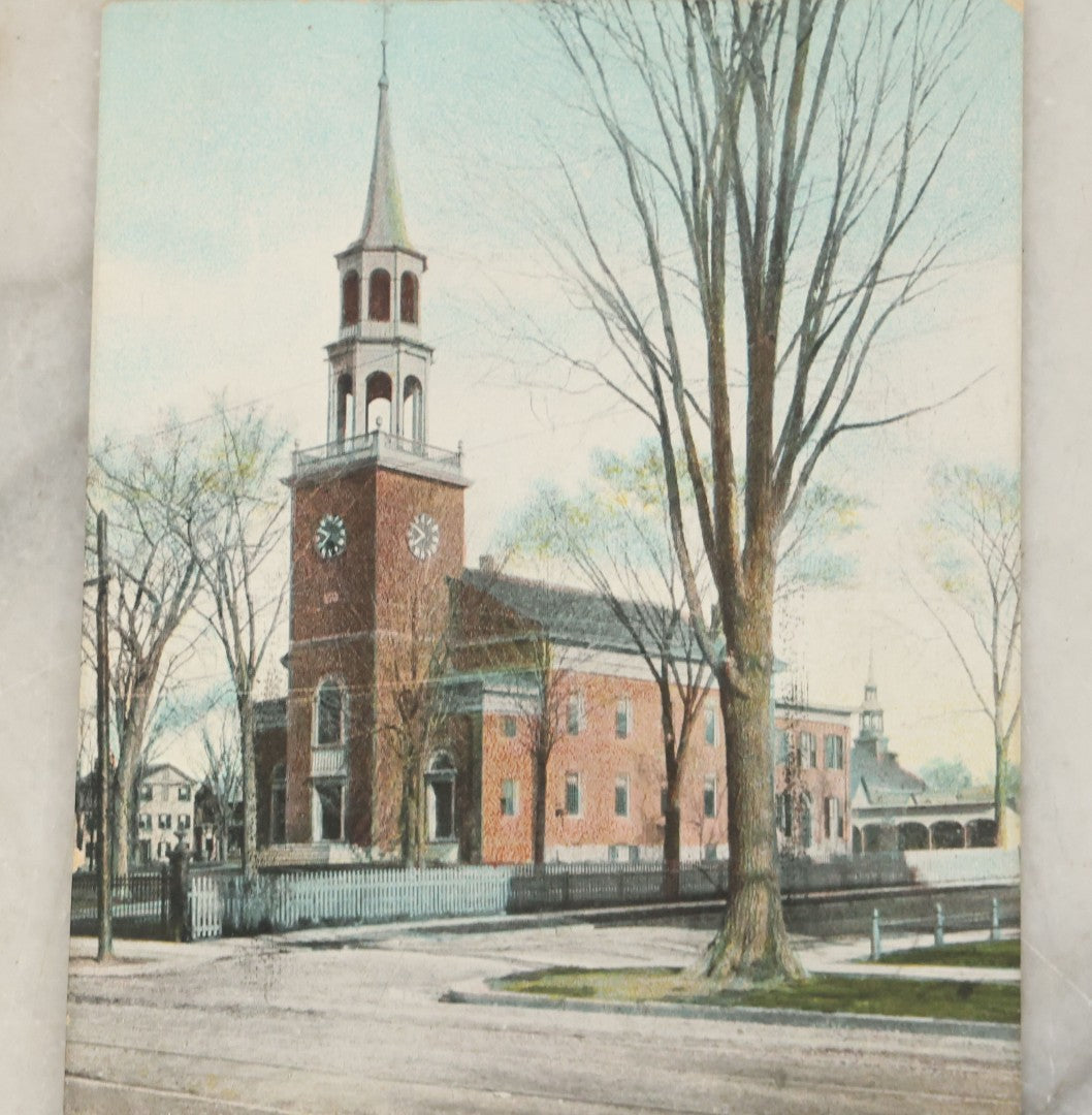 Lot 118 - Grouping Of 15 Various Antique And Vintage Postcards With Comic Subjects, Landmarks, Etc.