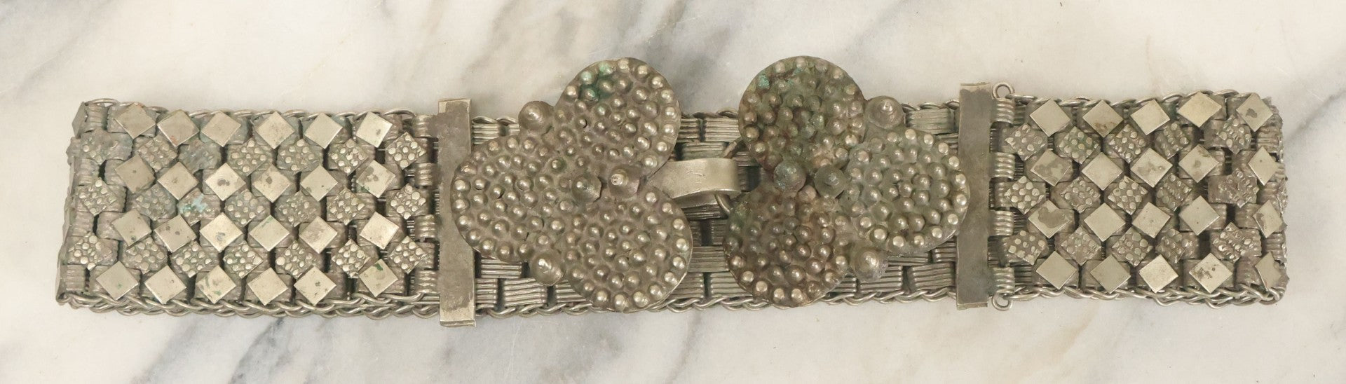 Lot 037 - Vintage Ornate Middle Eastern Metal Belt 