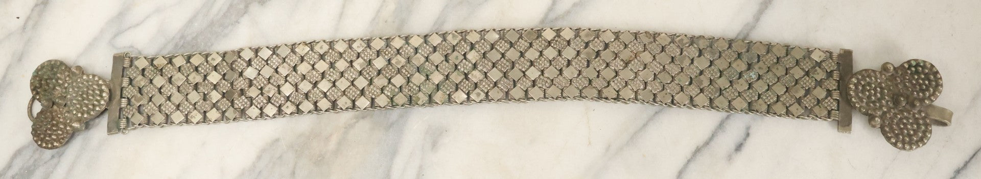 Lot 037 - Vintage Ornate Middle Eastern Metal Belt 