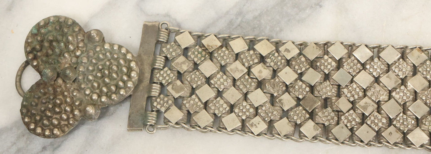Lot 037 - Vintage Ornate Middle Eastern Metal Belt 
