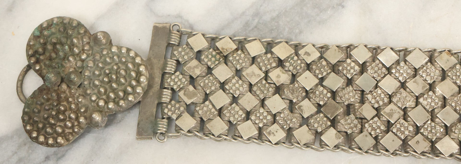 Lot 037 - Vintage Ornate Middle Eastern Metal Belt 