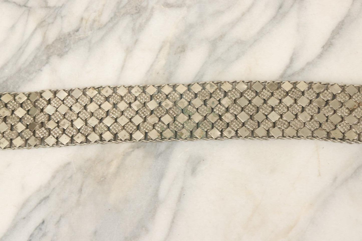 Lot 037 - Vintage Ornate Middle Eastern Metal Belt 