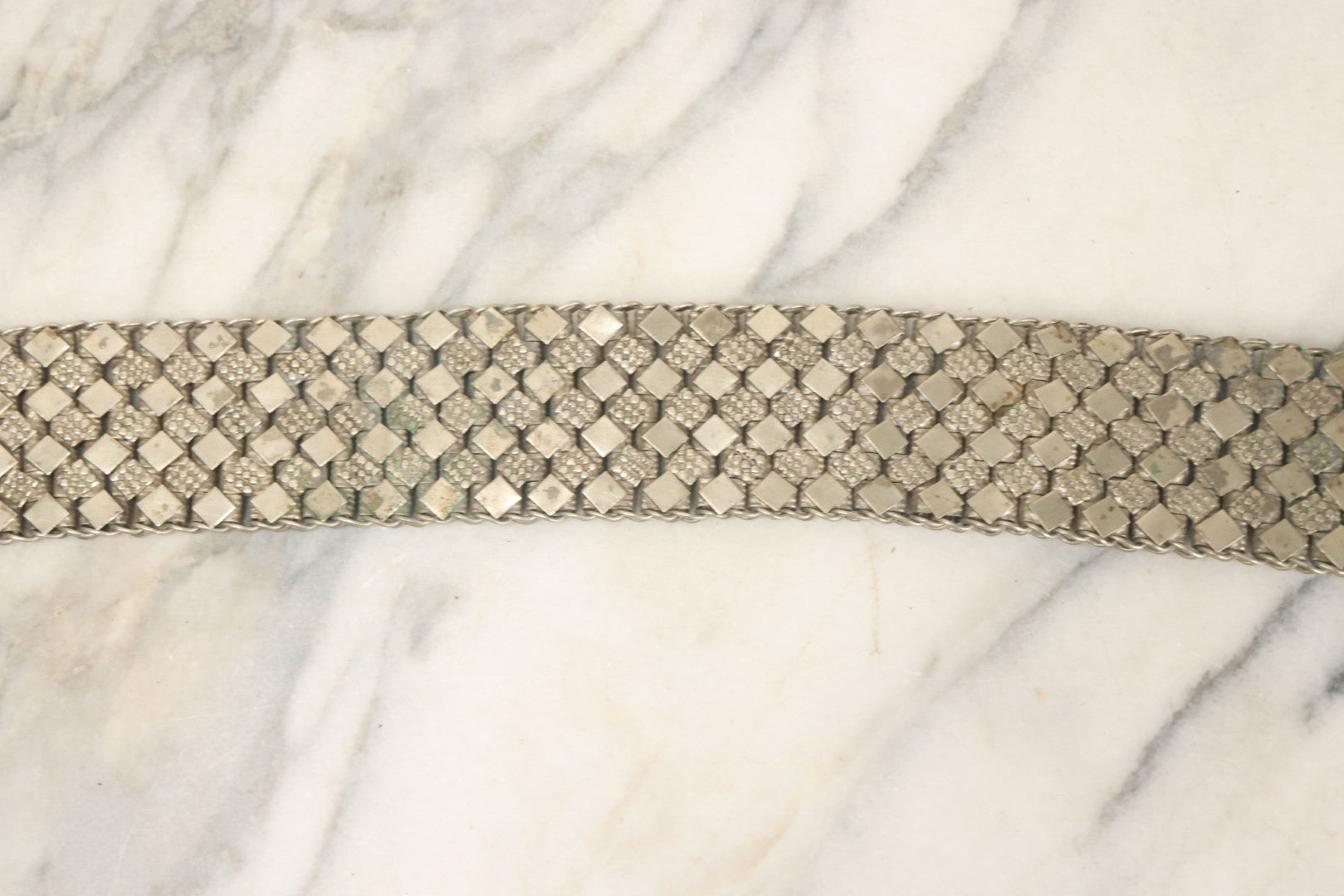 Lot 037 - Vintage Ornate Middle Eastern Metal Belt 