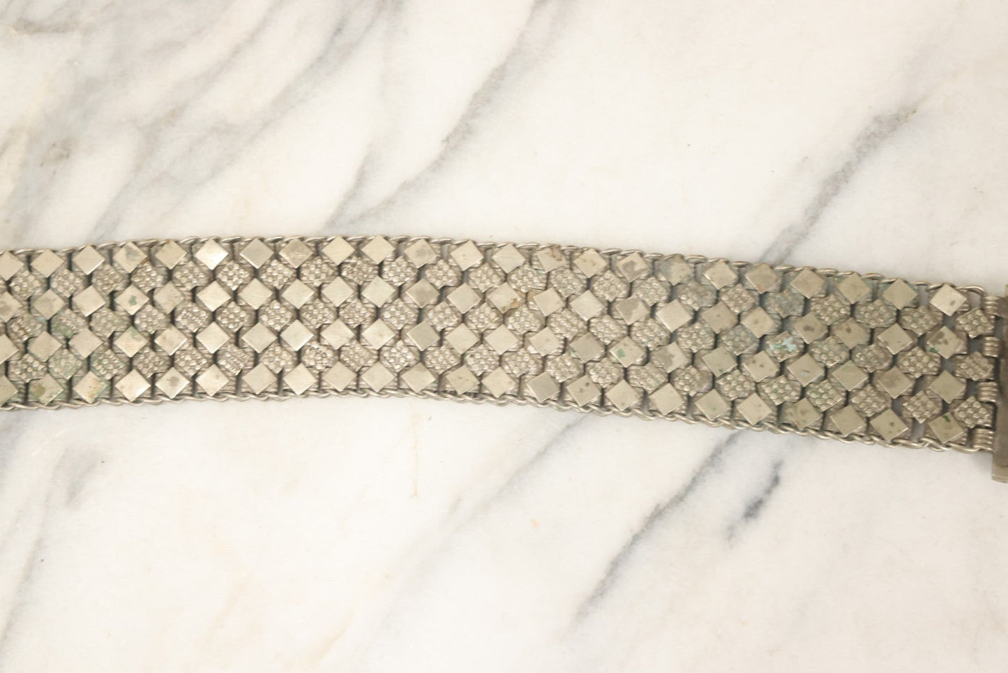 Lot 037 - Vintage Ornate Middle Eastern Metal Belt 