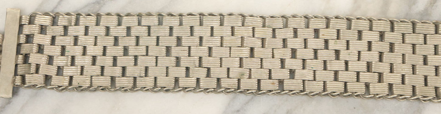 Lot 037 - Vintage Ornate Middle Eastern Metal Belt 