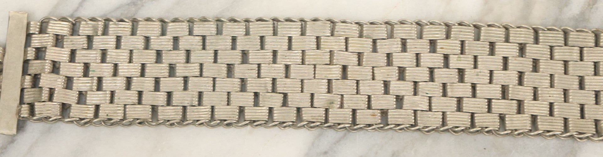 Lot 037 - Vintage Ornate Middle Eastern Metal Belt 