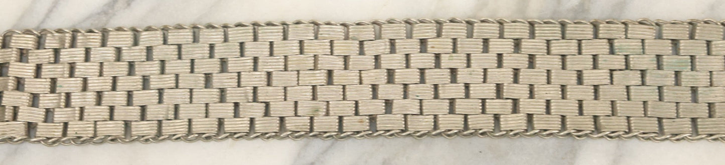 Lot 037 - Vintage Ornate Middle Eastern Metal Belt 