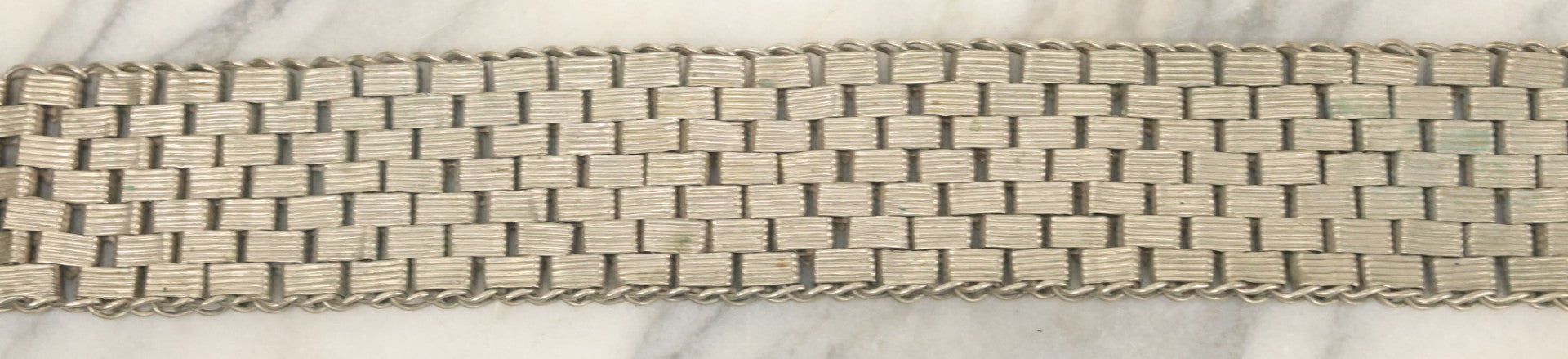 Lot 037 - Vintage Ornate Middle Eastern Metal Belt 