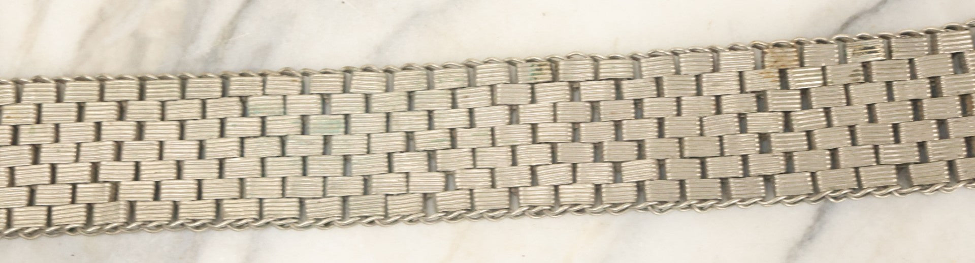 Lot 037 - Vintage Ornate Middle Eastern Metal Belt 