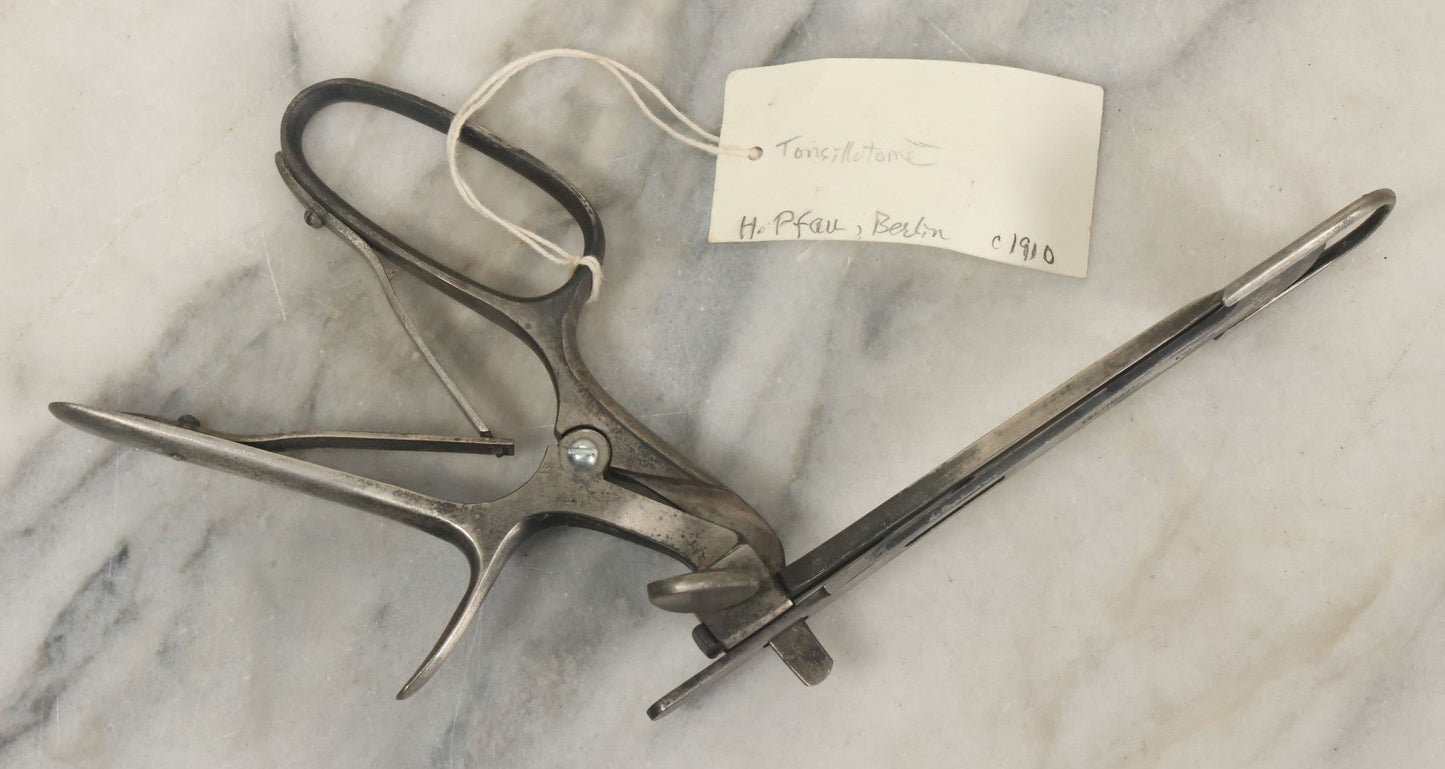 Lot 047 - Antique Tonsillotome, Tonsil Guillotine, Manufactured By H. Pfau, Berlin, Circa 1910