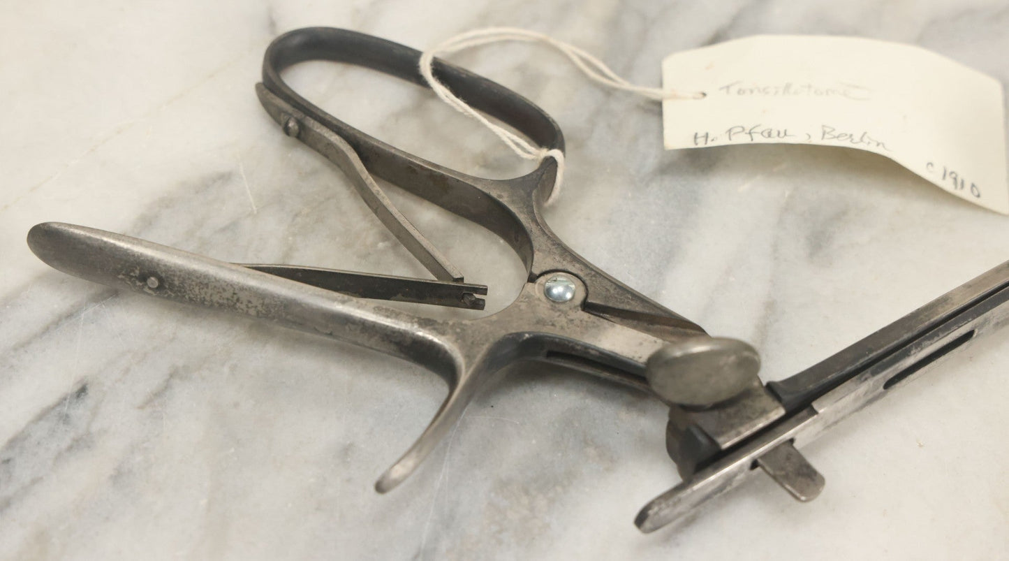 Lot 047 - Antique Tonsillotome, Tonsil Guillotine, Manufactured By H. Pfau, Berlin, Circa 1910